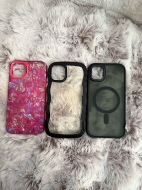 SHEIN Pink Iridescent Shell Phone Case